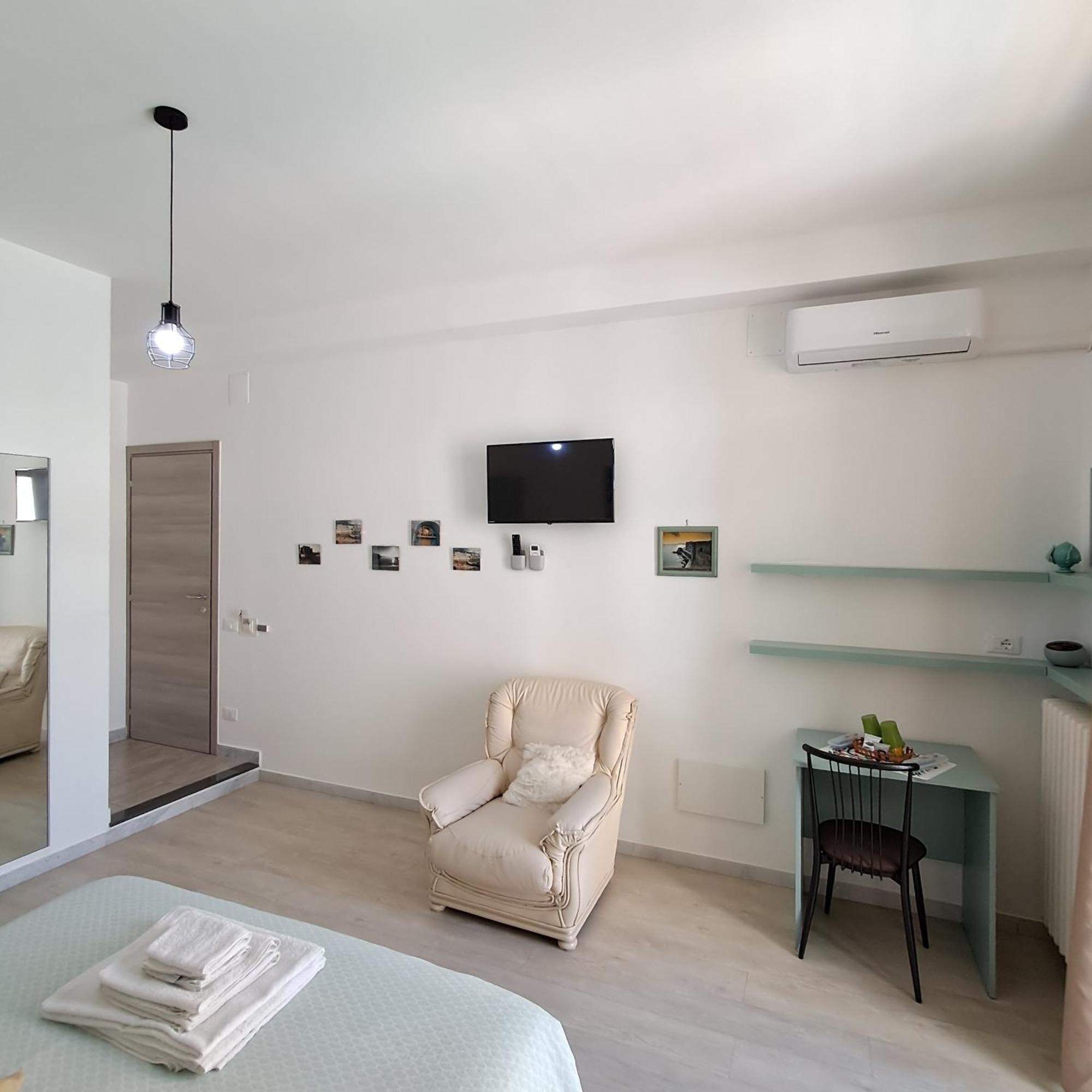 La Casa Del Gabbo Hotel Монополи Екстериор снимка